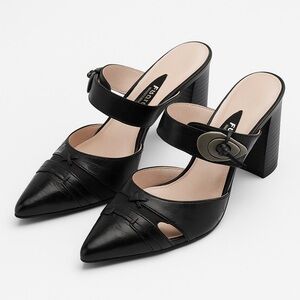 Vintage Fugitive 100% Leather Mules Black Silver Buckle Pointed Toe Size 39 8​